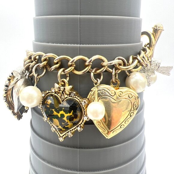 Betsy Johnson Charm Bracelet Heart Lockets Faux Pearls Bows Leopard Designs - Picture 6 of 11